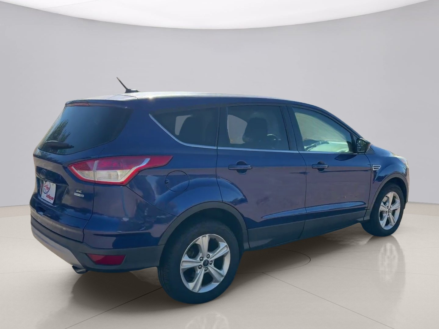 Used 2015 Blue Ford SE image 5