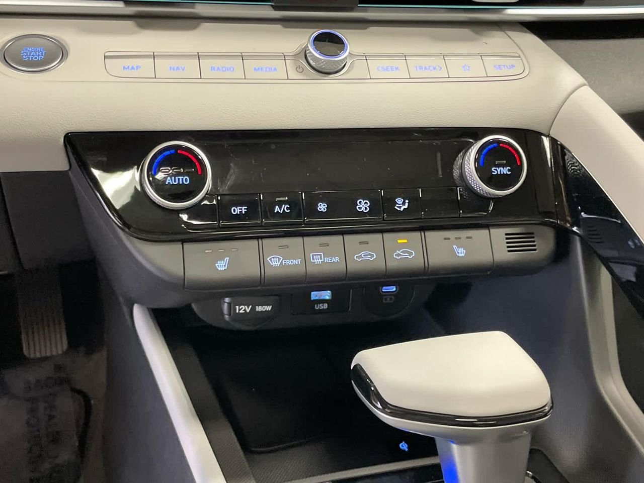 New 2026 Serenity White Hyundai Limited image 29