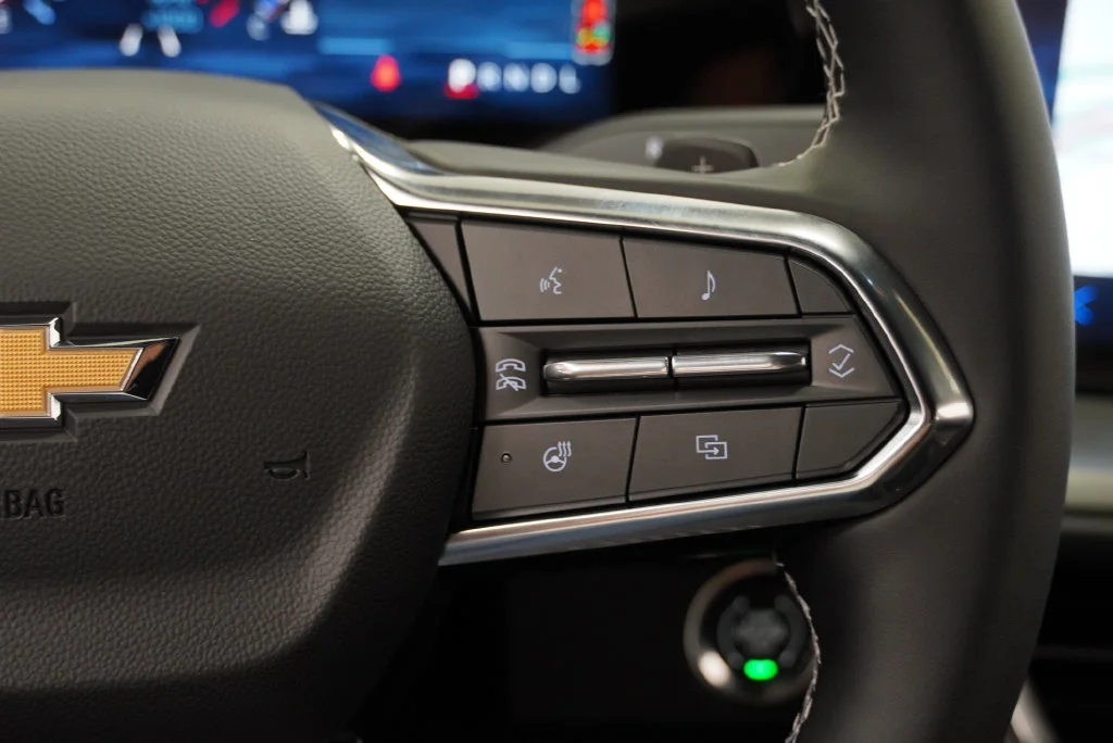 New 2027 Mosaic Black Metallic Chevrolet LT image 20