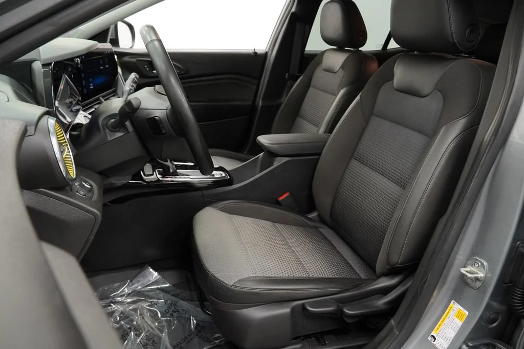 Used 2024 Sterling Gray Metallic Chevrolet LT image 7