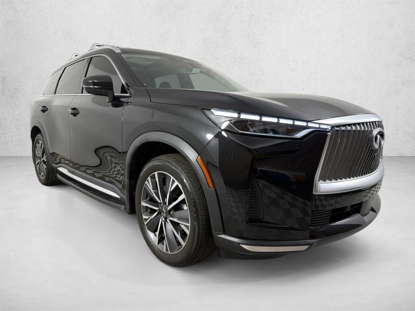 Used 2026 Mineral Black INFINITI LUXE image 1