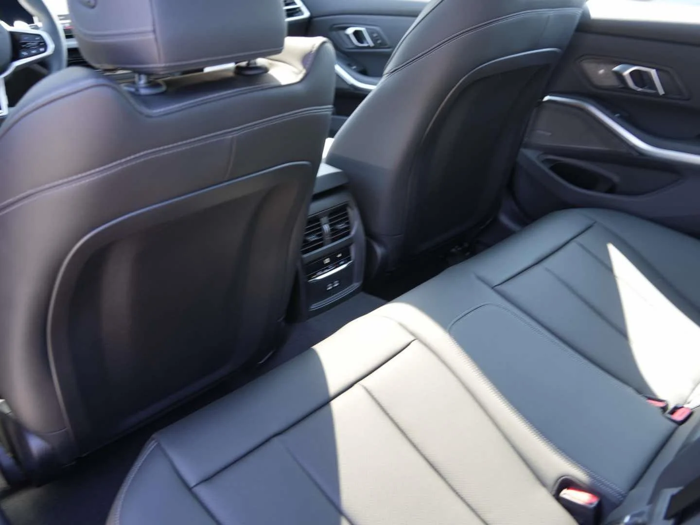 New 2026 Skyscraper Grey Metallic BMW 330i NA image 10
