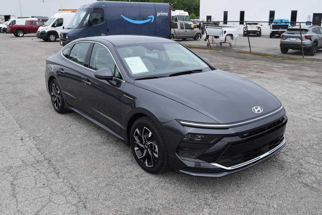 2025 Hyundai Sonata SEL's photo