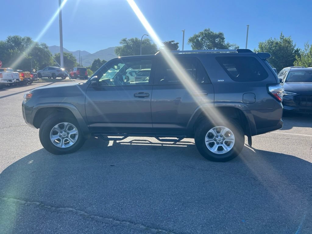 Used 2022 Magnetic Gray Metallic Toyota SR5 Premium image 12