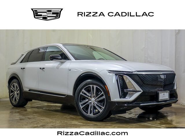 2025 Cadillac LYRIQ Luxury 2