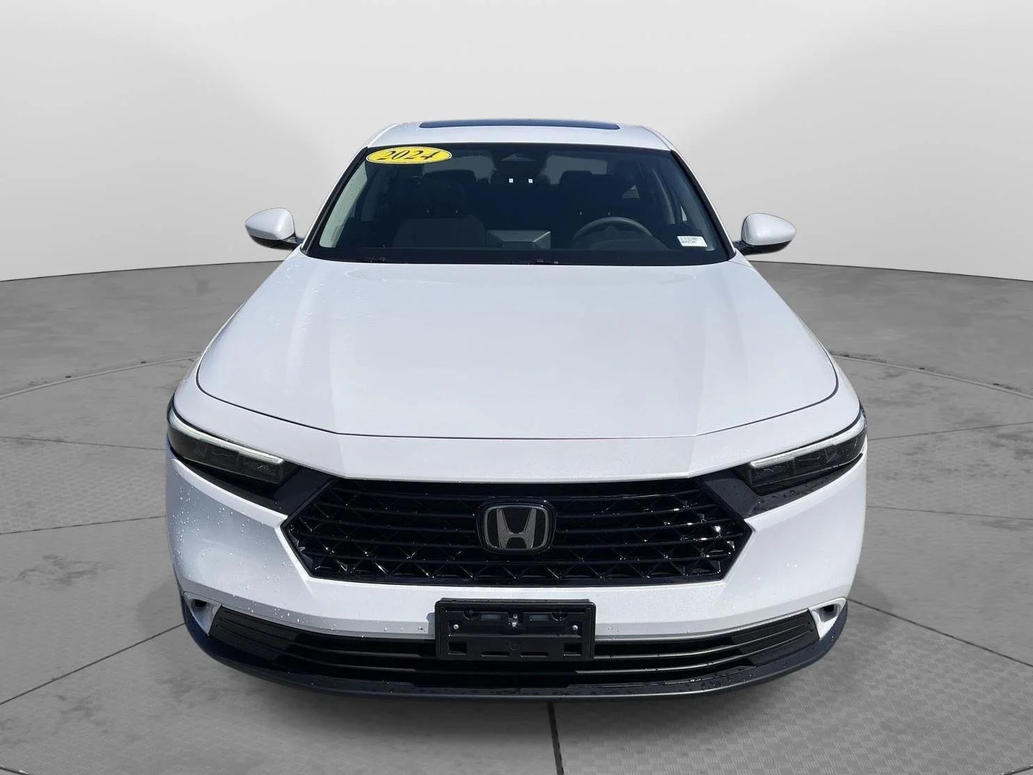 Used 2024 Platinum White Pearl Honda EX image 17