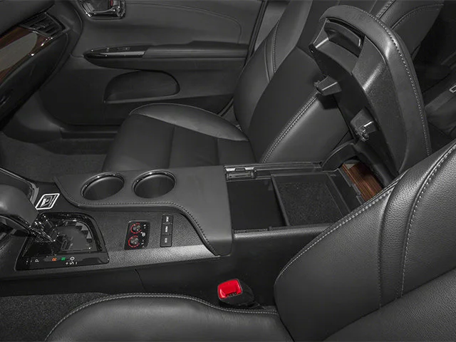 Used 2013 Classic Silver Metallic Toyota XLE image 20