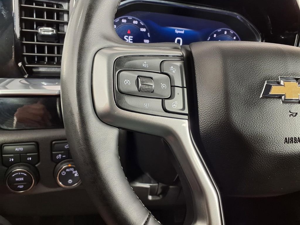 Used 2025 Cypress Gray Chevrolet LT image 15