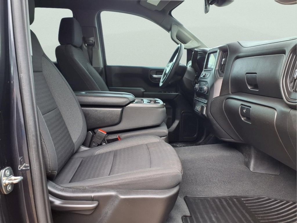 Used 2022 Dark Ash Metallic Chevrolet Custom image 14