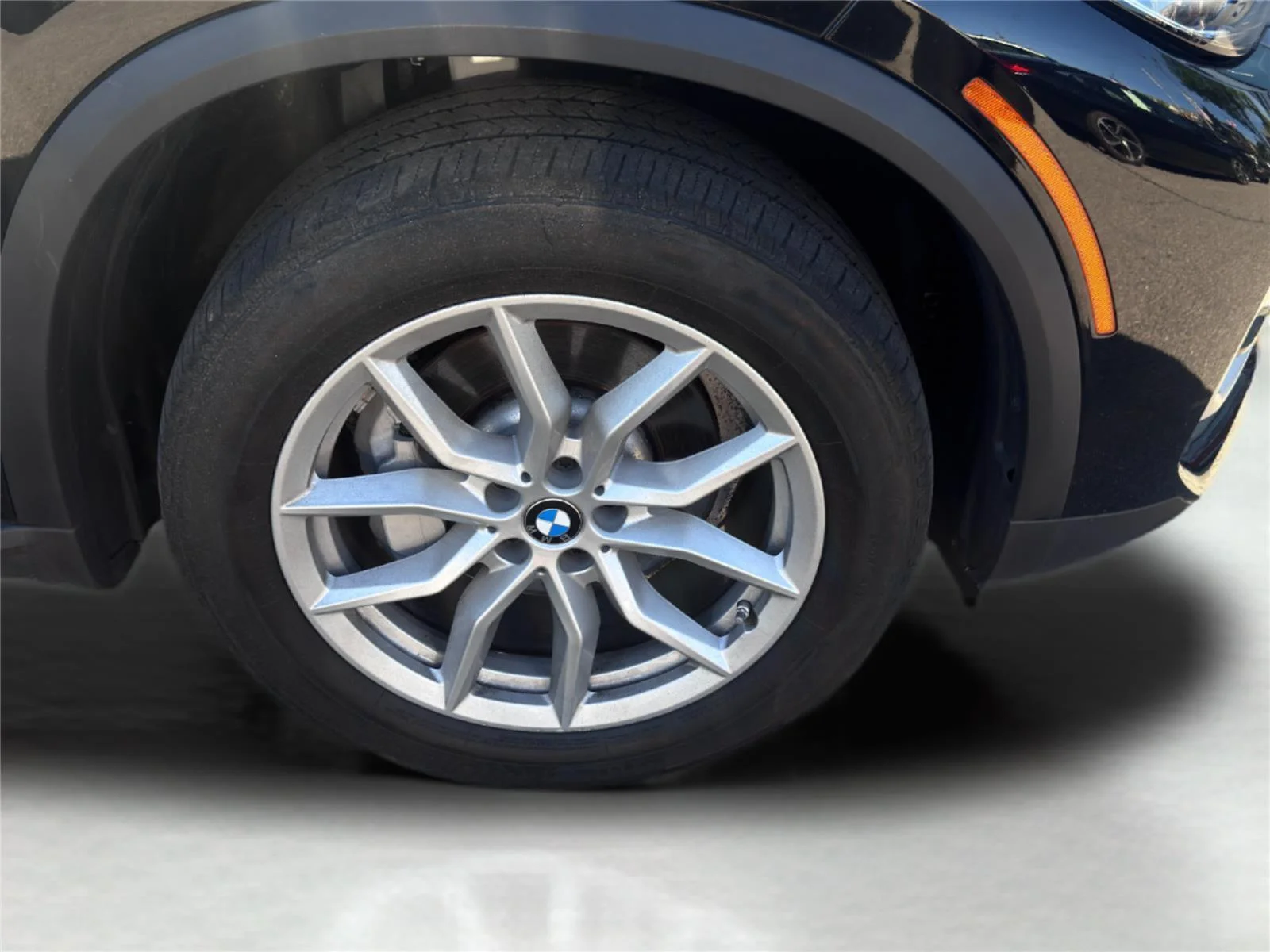 Used 2023 Jet Black BMW xDrive40i image 32