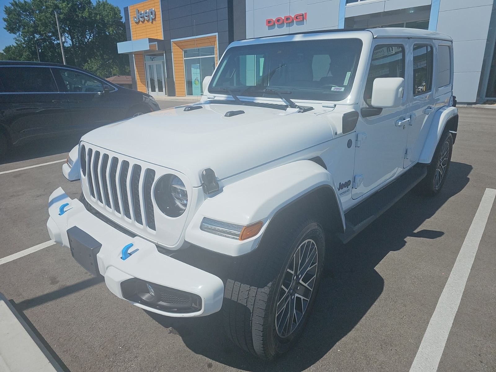 Used 2022 White Jeep Unlimited Sahara 4xe image 2