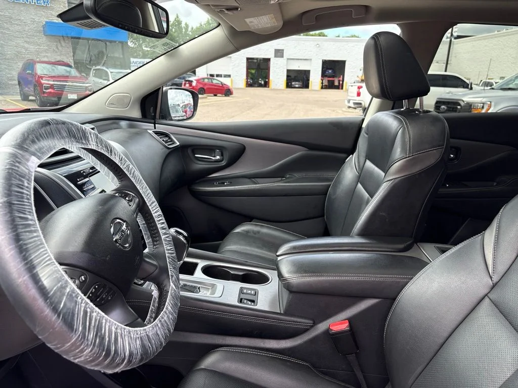 Used 2020 Cayenne Red Metallic Nissan SL image 12