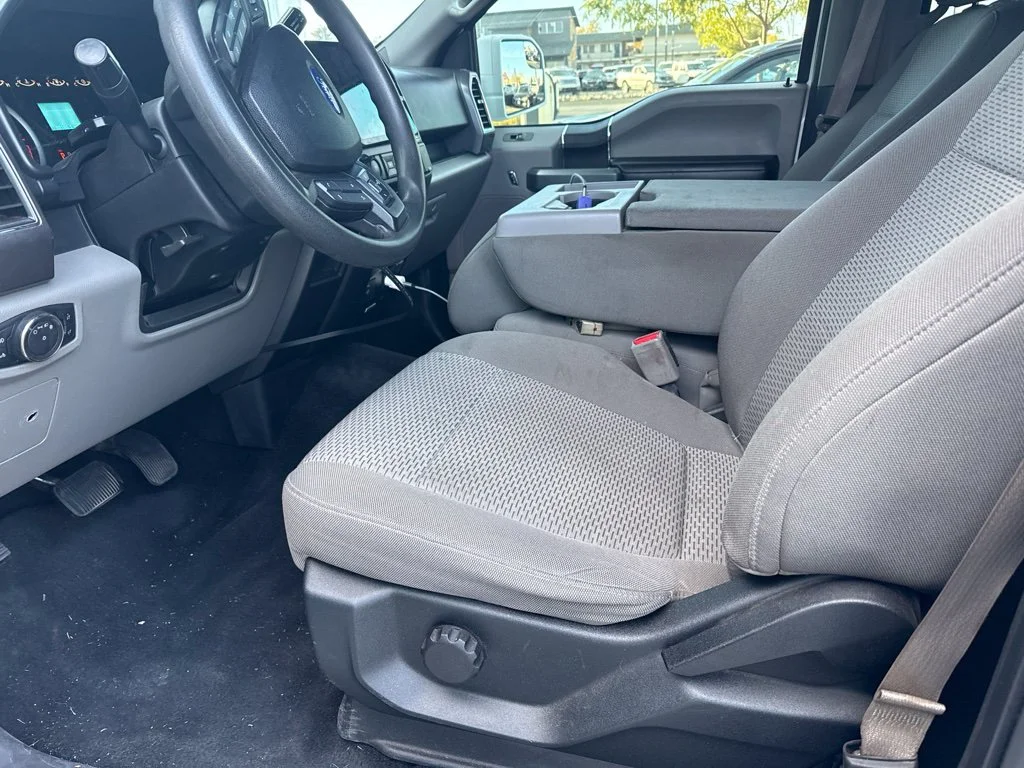 Used 2017 White Ford XLT image 6