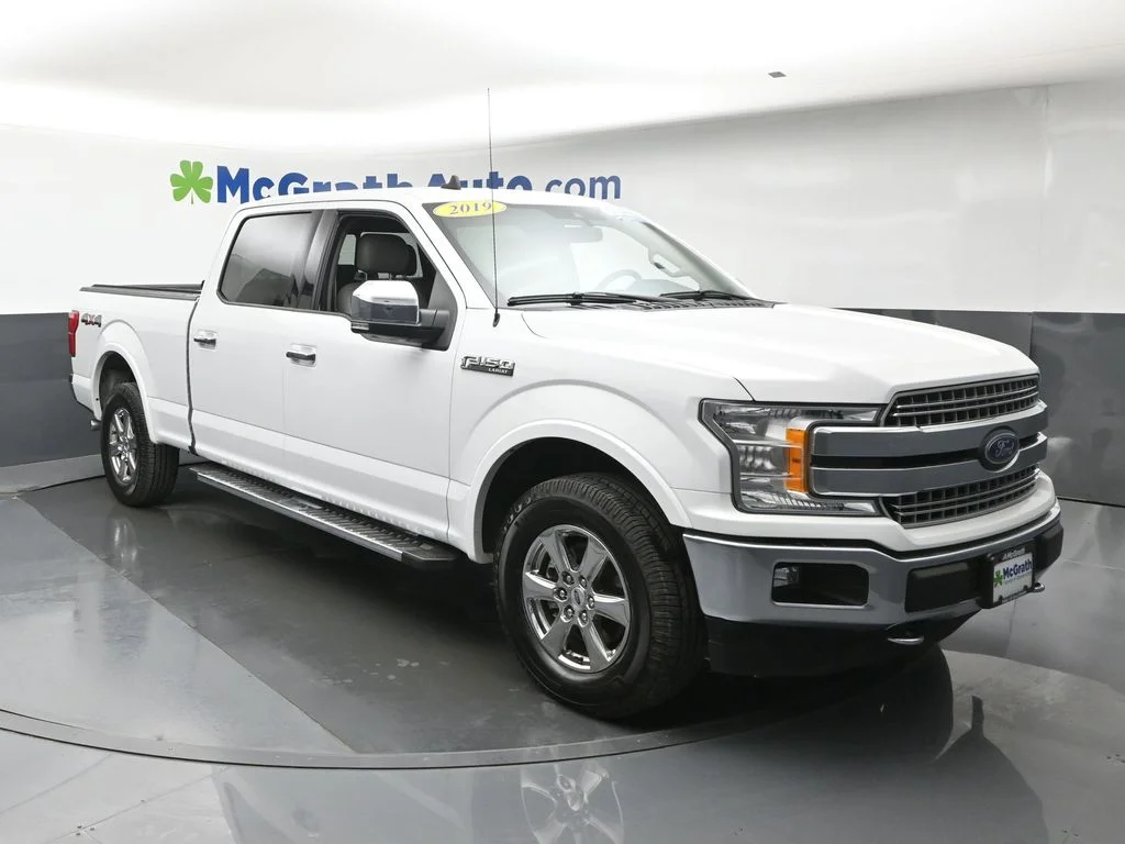 Used 2019 White Ford Lariat image 2