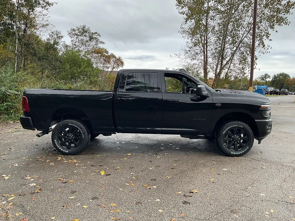 New 2027 Diamond Black Crystal Pearl-Coat Exterior Paint RAM Laramie image 4