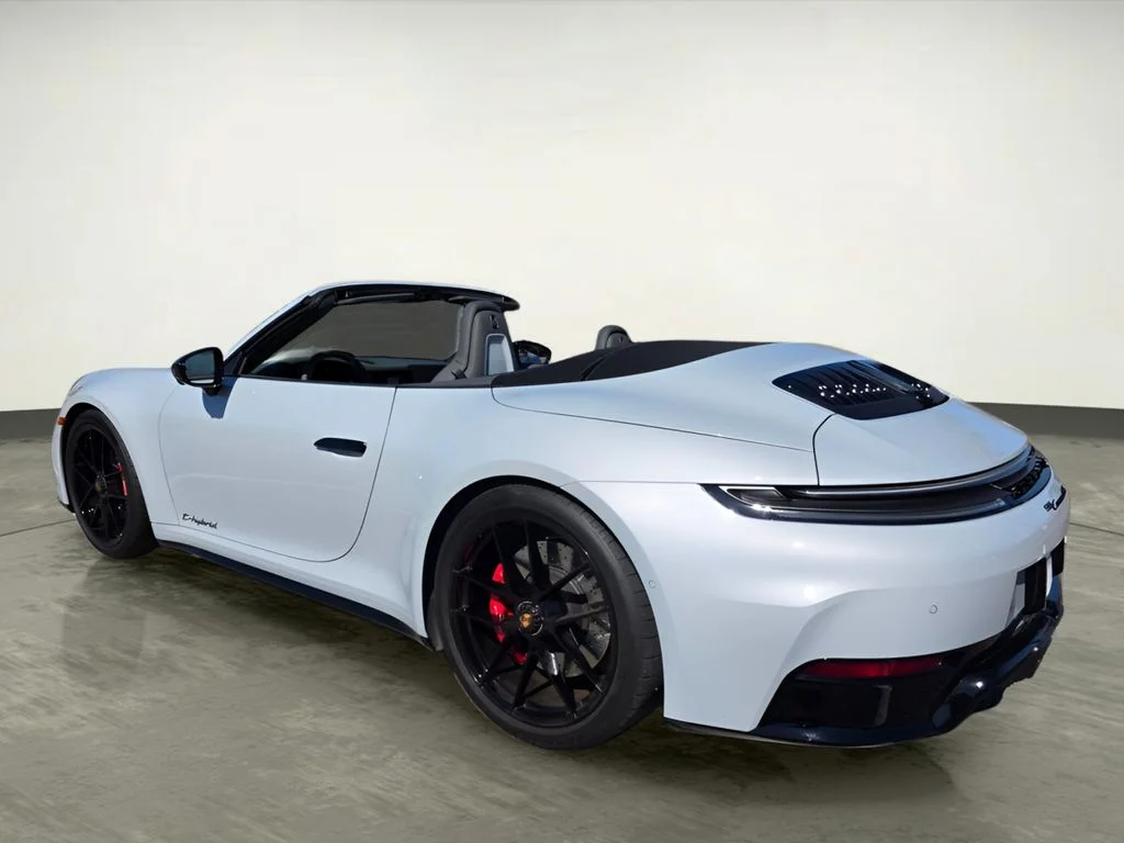 Used 2026  Porsche Carrera GTS image 8