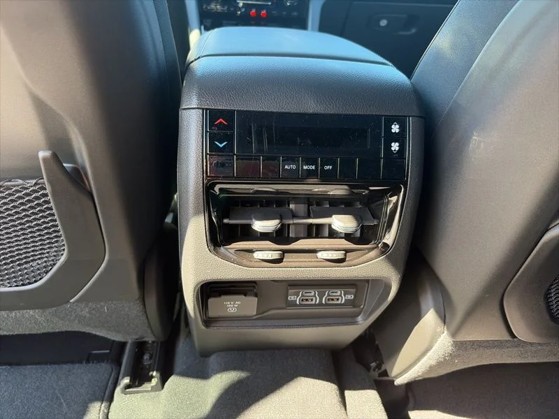 2025 Jeep Grand Cherokee L Altitude - Photo 14