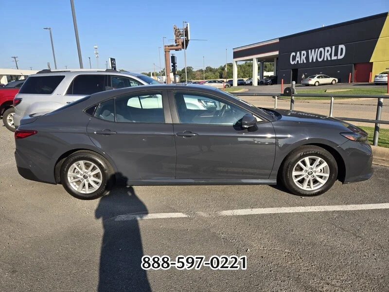 Used 2025 Underground TOYOTA LE image 8