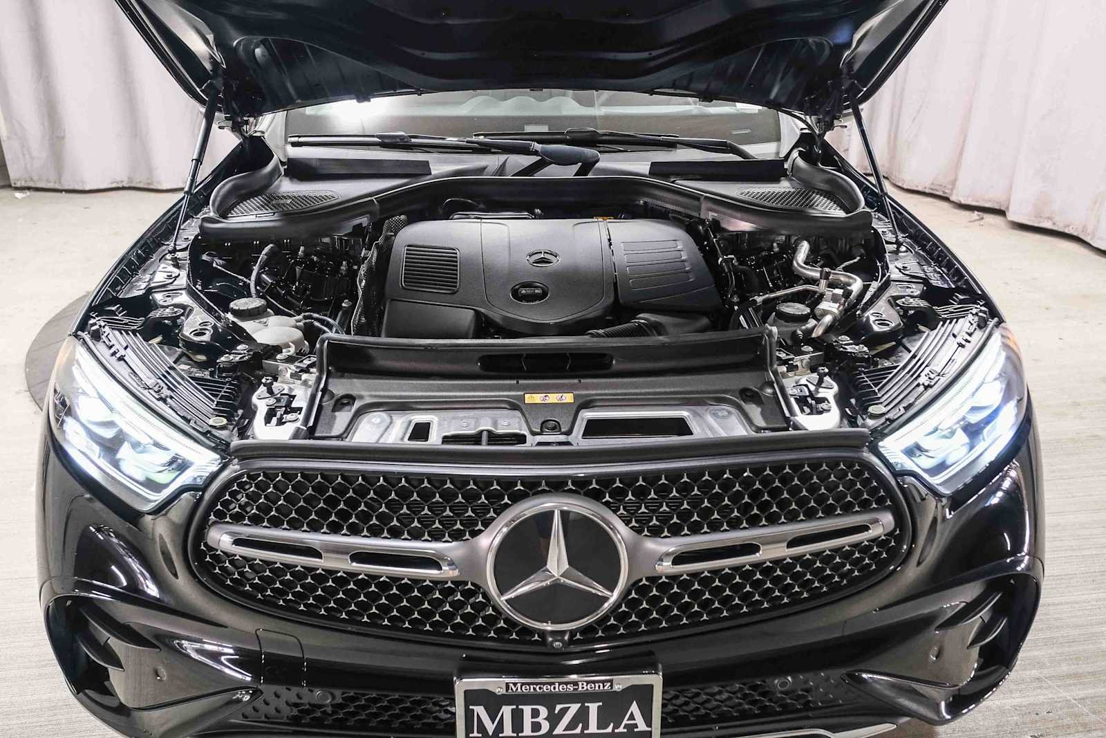 Certified Used 2023 Black Mercedes-Benz GLC 300 image 34