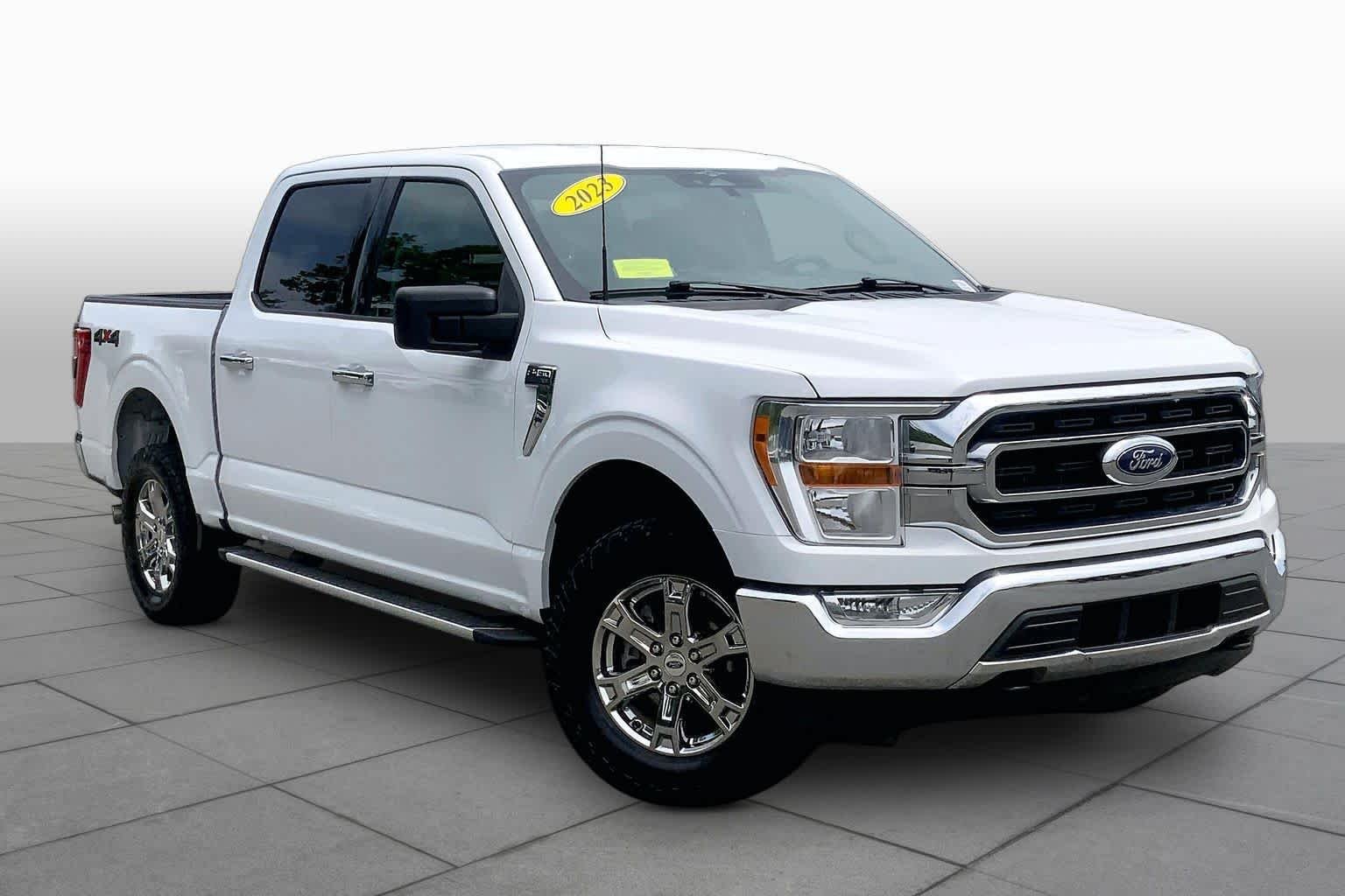 Used 2023 Oxford White Ford XLT image 3