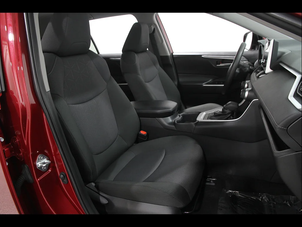 Used 2025 Ruby Flare Pearl Toyota XLE image 18