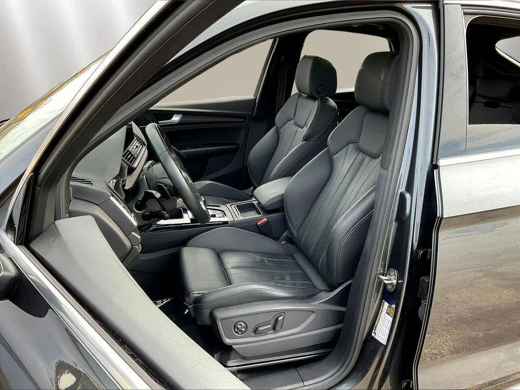 Used 2022 Daytona Gray Pearl Effect Audi 45 S line Premium image 21