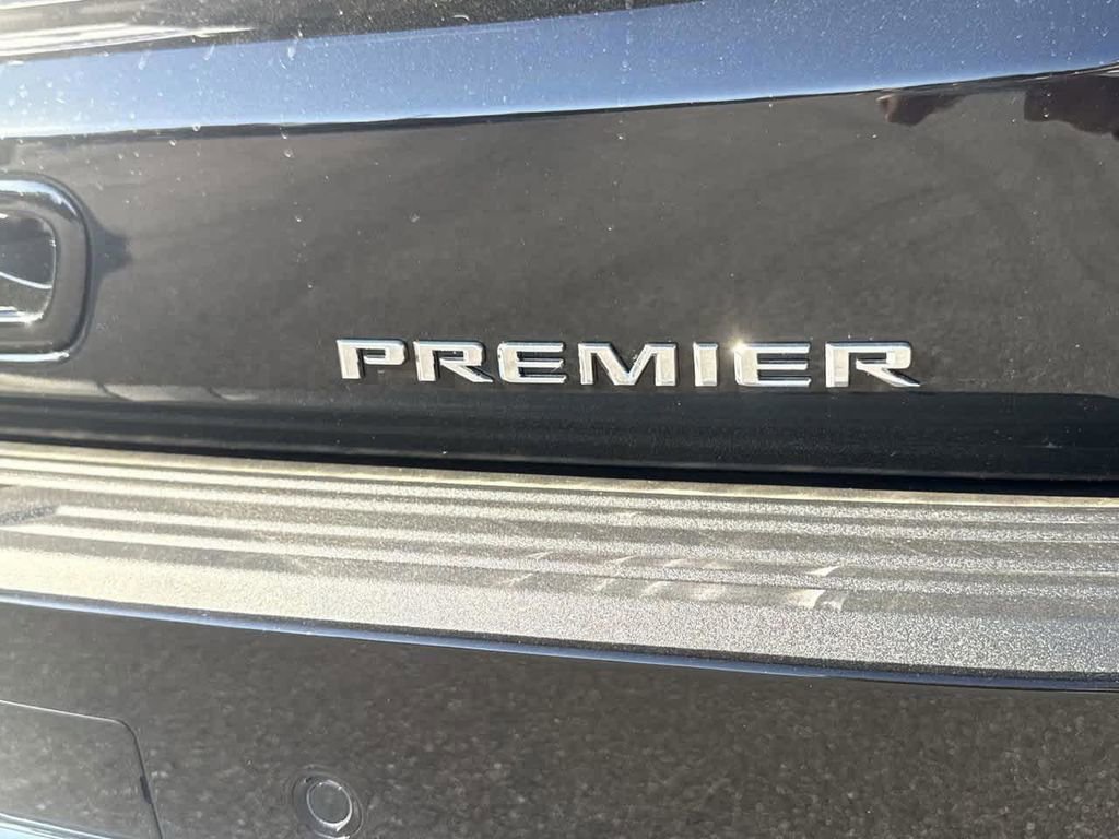 2026 Chevrolet Suburban Premier - Photo 35