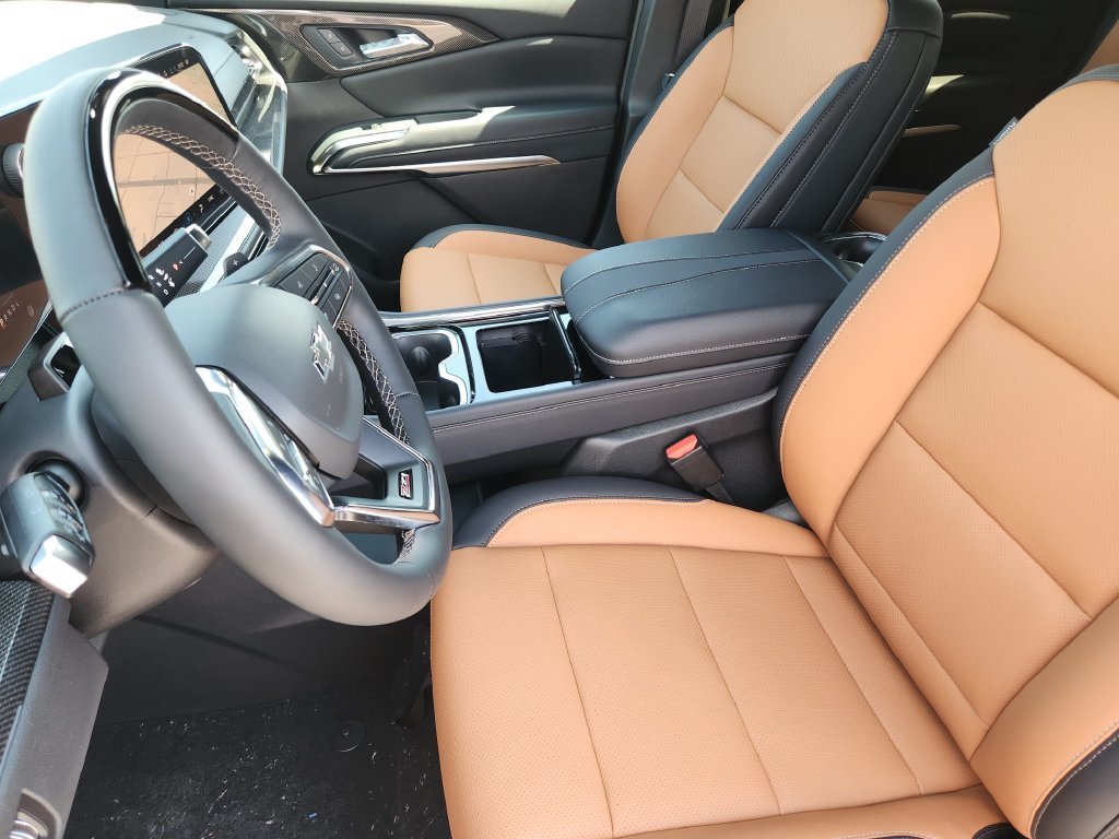 Used 2027 Beige Chevrolet Z71 image 10