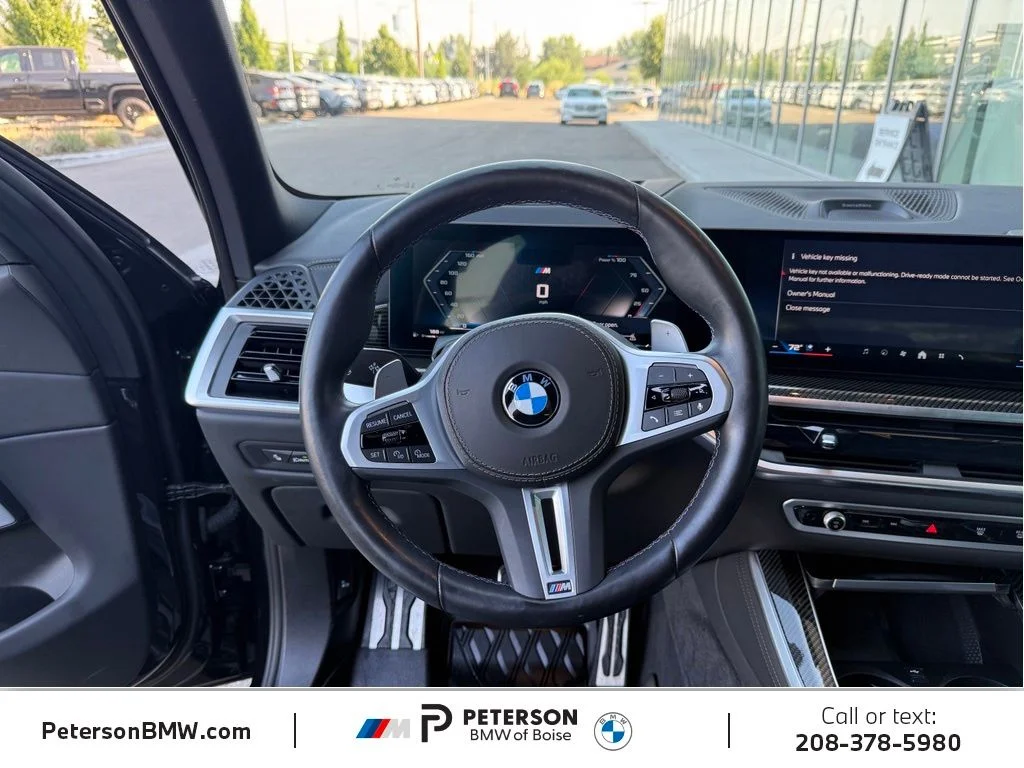 Used 2025 Black BMW M60i image 21
