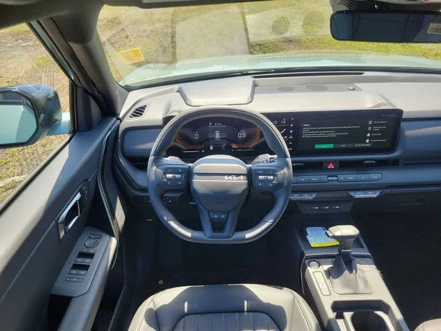 New 2027 Iceberg Green Kia X-Line S image 10