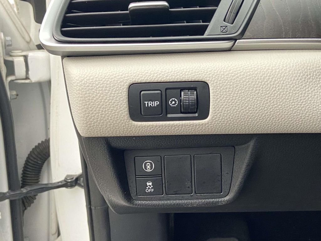 Used 2018  Honda EX image 29