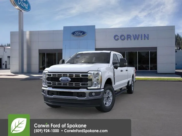 New 2026 Oxford White Ford XLT image 4