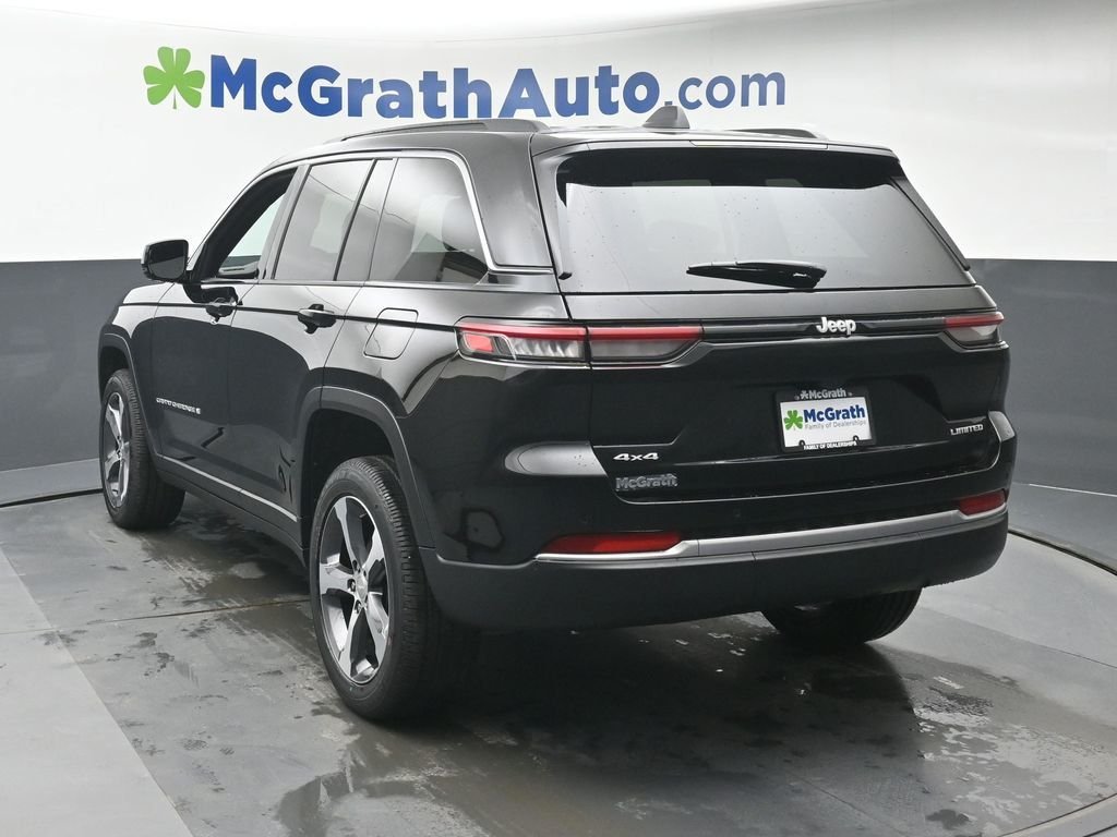 New 2026 Diamond Black Crystal Pearl-Coat Exterior Paint Jeep Limited image 25