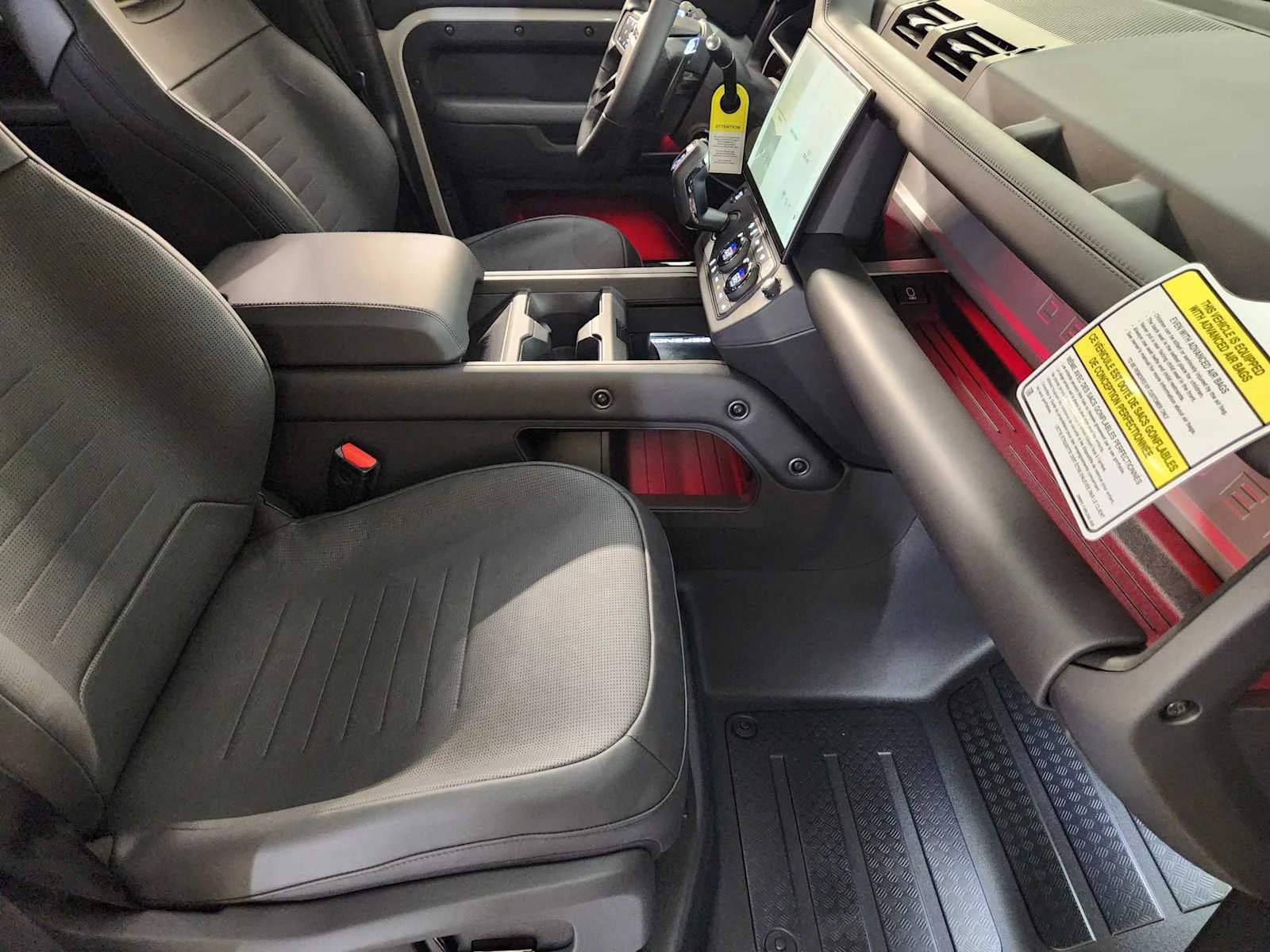 New 2026 Borasco Grey Metallic Land Rover OCTA image 5