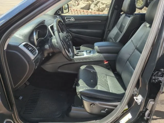 Used 2018 Black Jeep Summit image 16