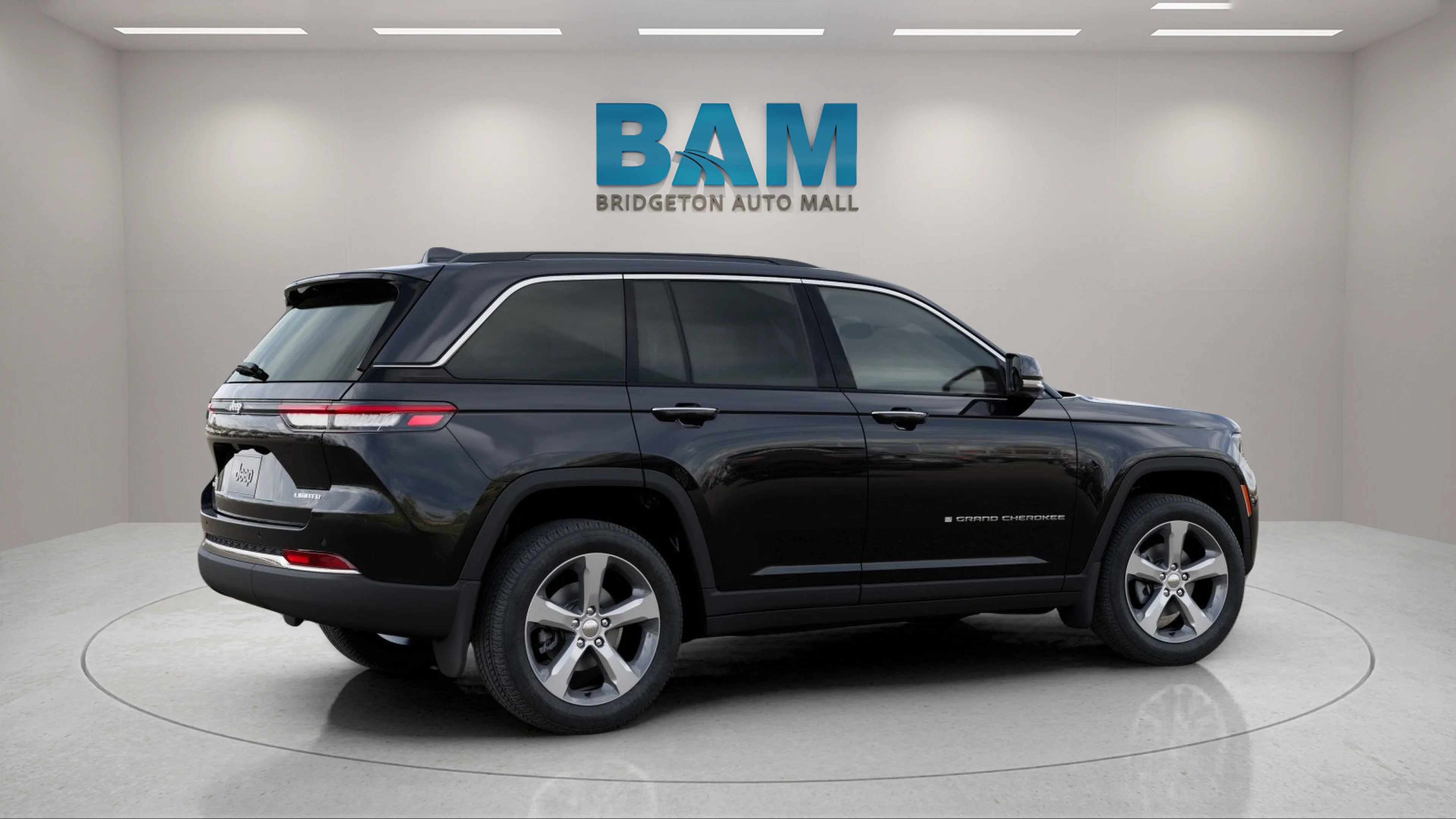 New 2026 Diamond Black Crystal Pearl-Coat Exterior Paint Jeep Limited image 15