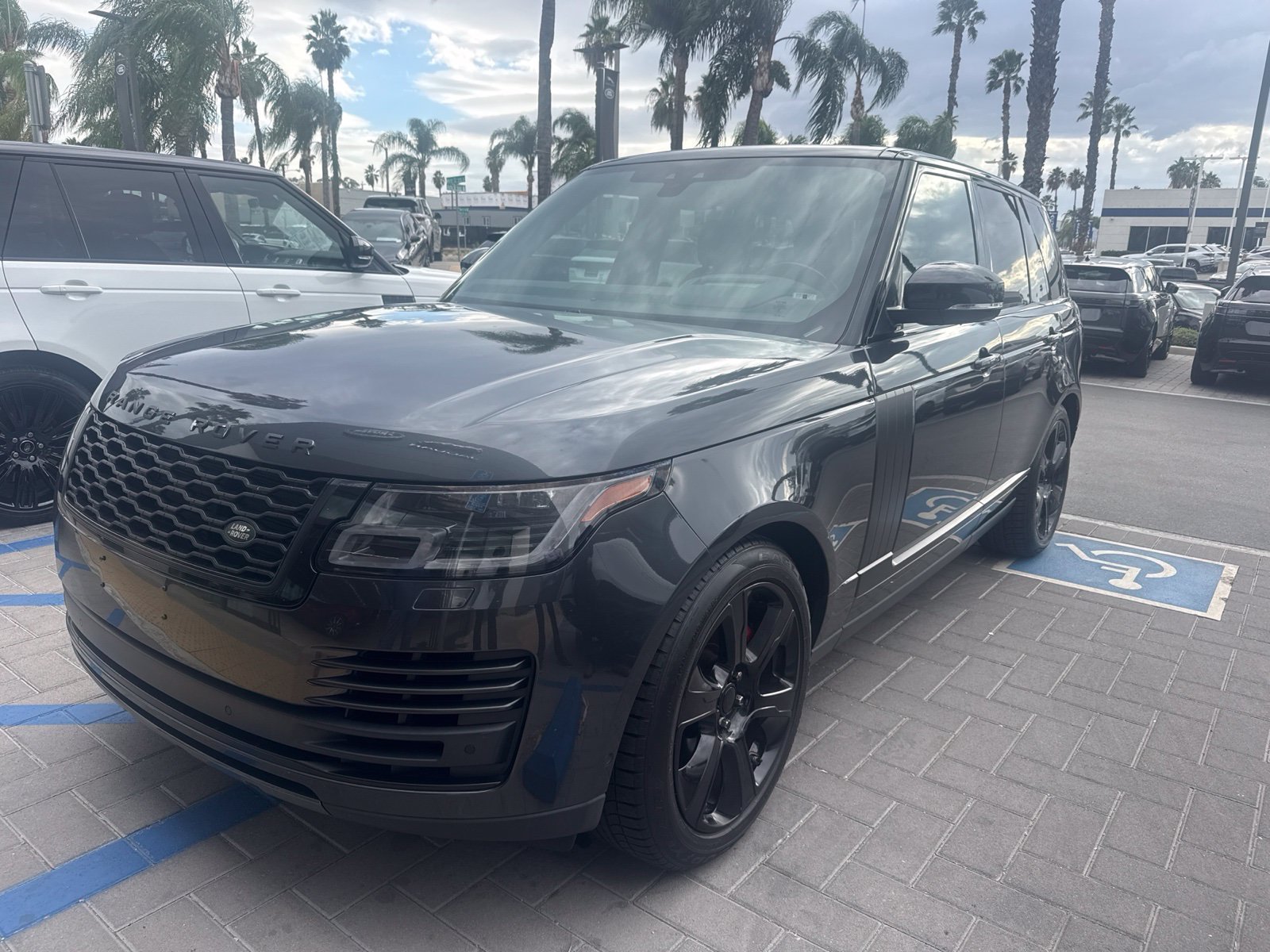 Used 2019 Gray Land Rover 5.0L V8 Supercharged image 1