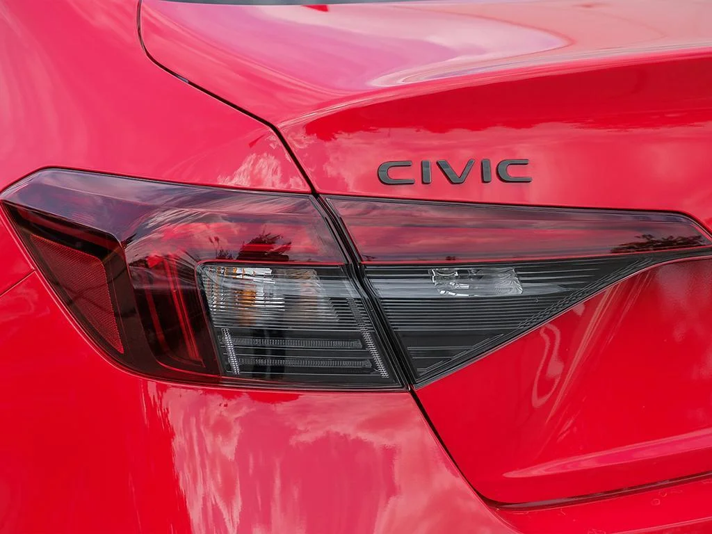 New 2026 Rallye Red Honda SPORT All-day comfort. All-the-time style image 11