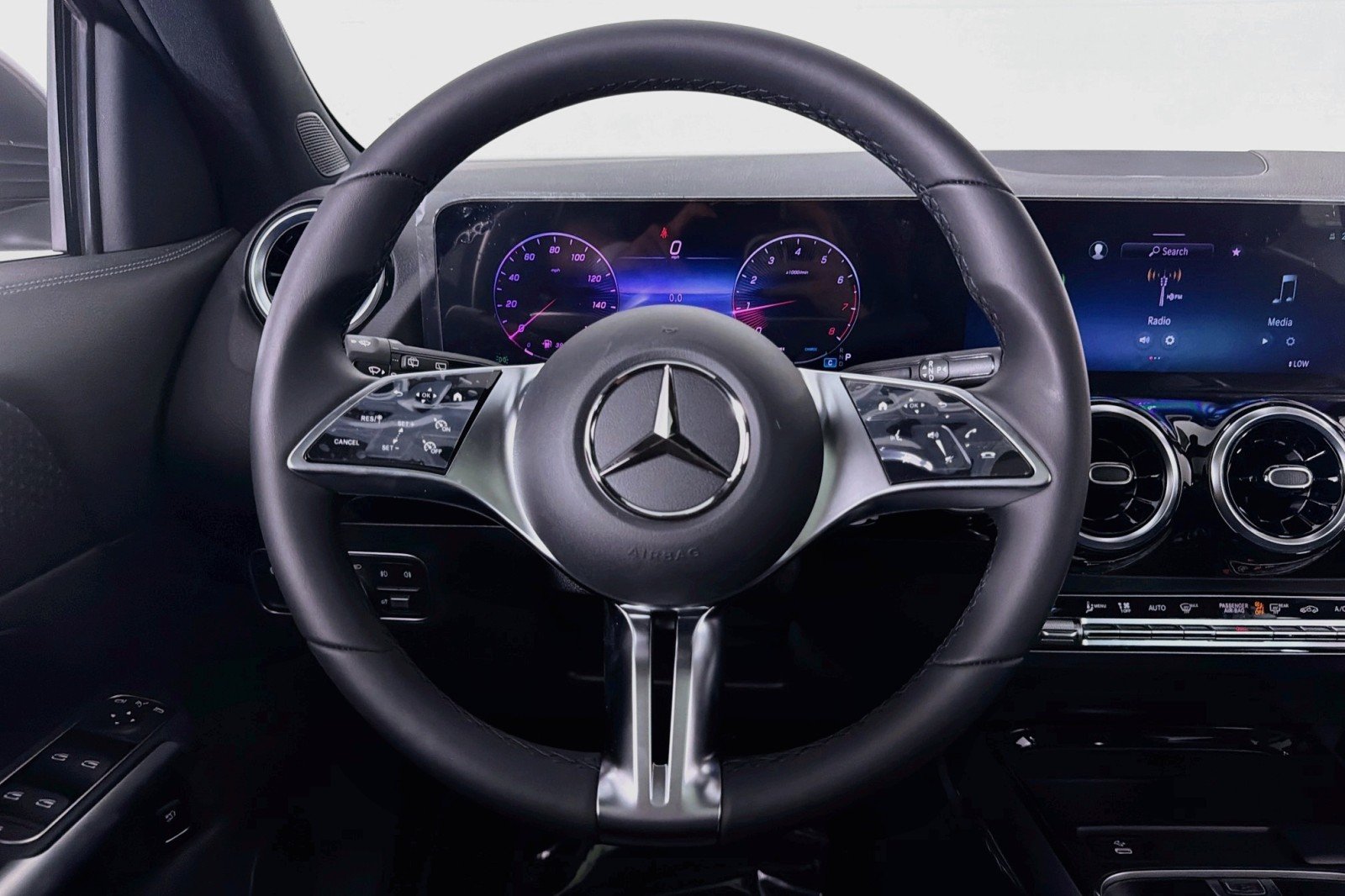 New 2026 Mountain Grey Metallic Mercedes-Benz GLA 250 SUV image 17