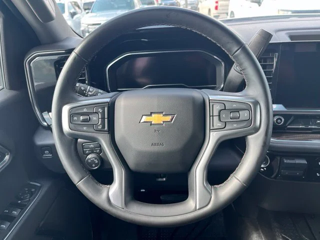 Used 2025 White Chevrolet LT image 16