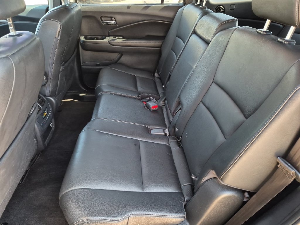 Used 2019 Black Honda EX-L image 20