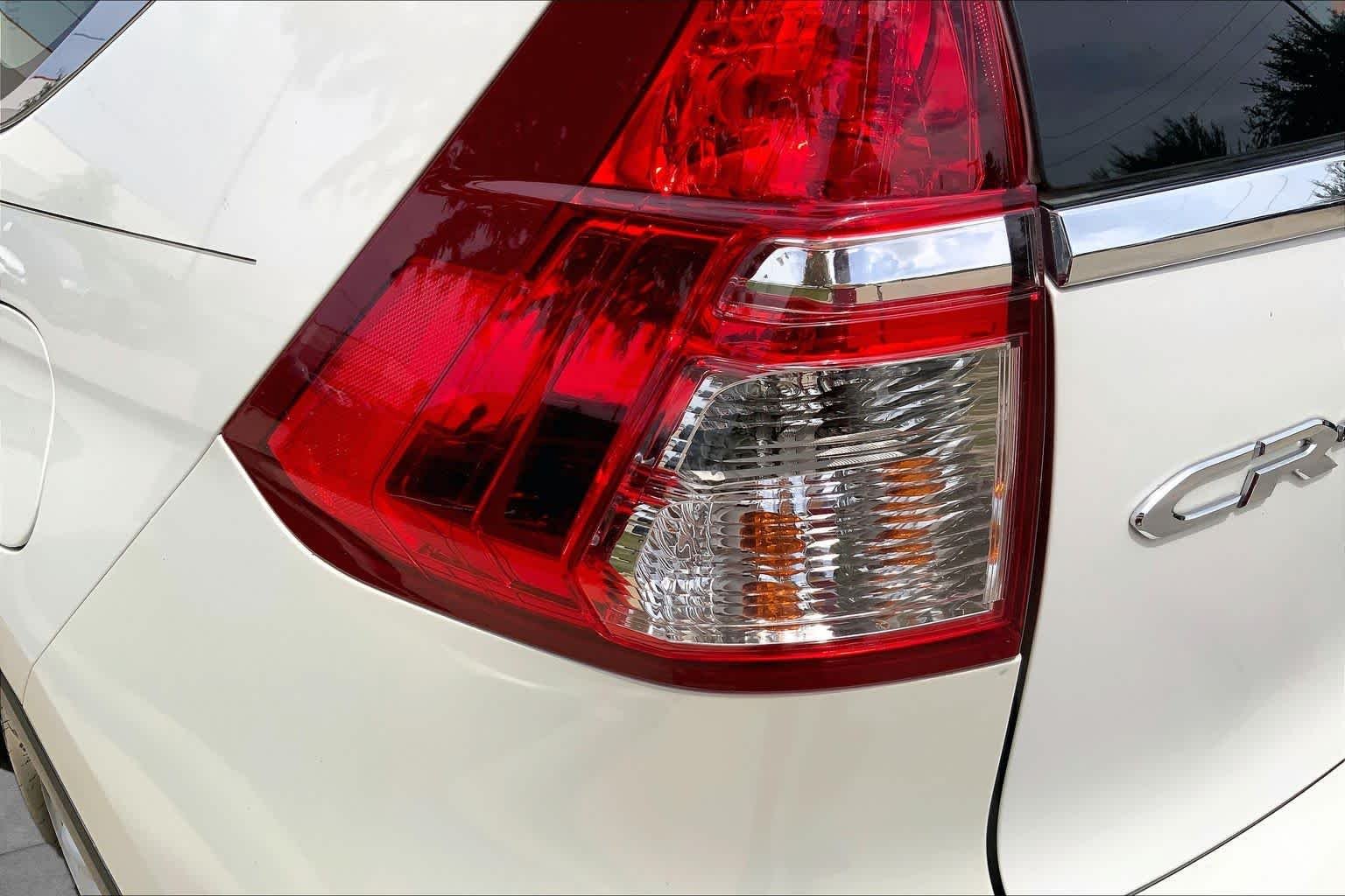 Used 2016 White Diamond Pearl Honda LX image 27