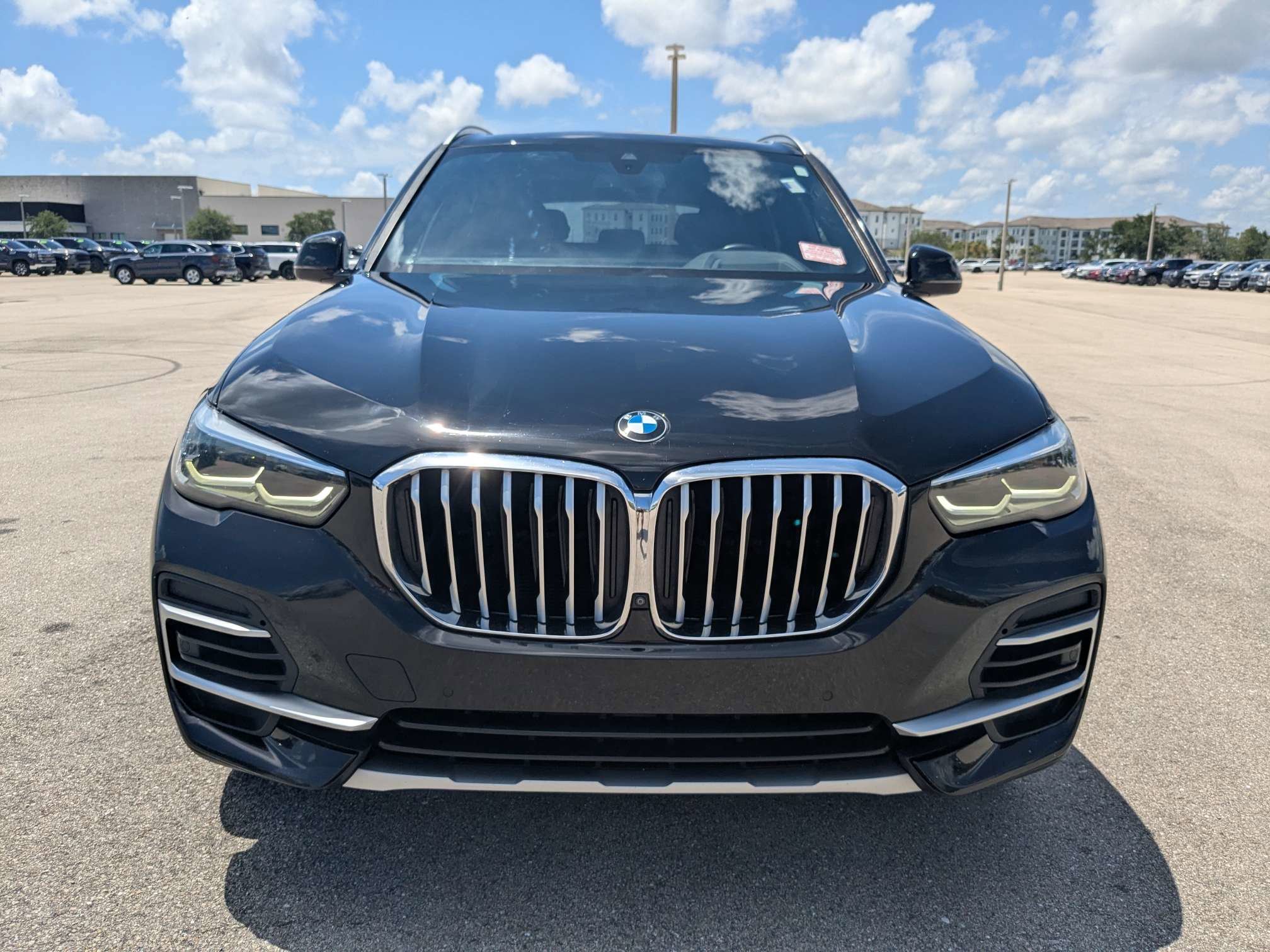 Used 2023 Jet Black BMW sDrive40i image 3