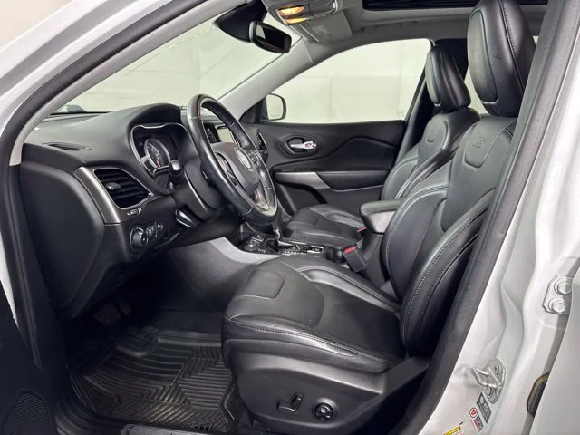 Used 2021 White Jeep Limited image 11