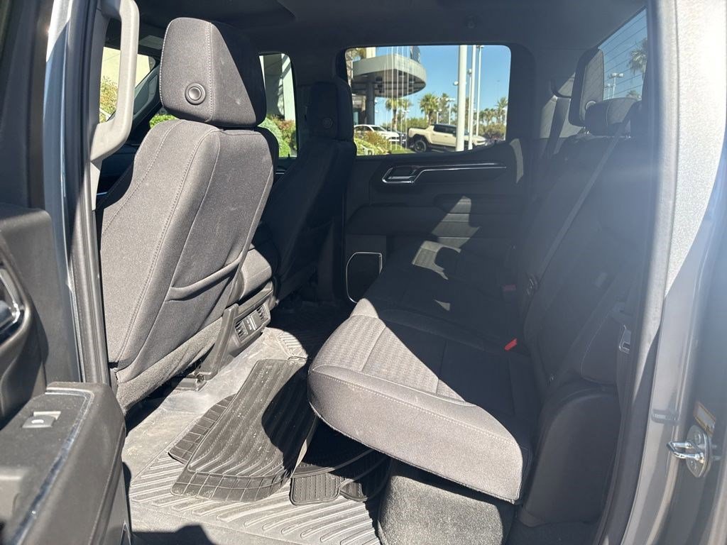 Used 2023 Sterling Metallic GMC Elevation image 13