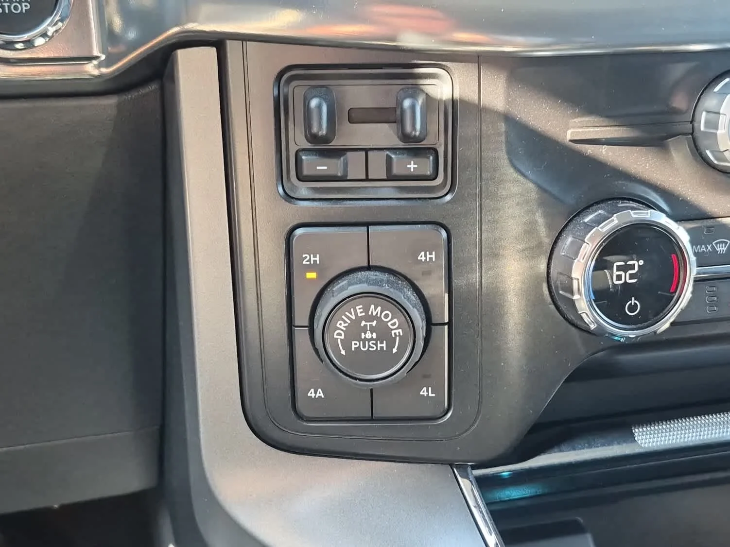 Certified Used 2021 Agate Black Ford LARIAT image 16