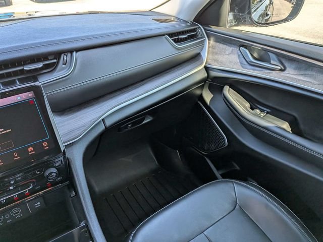 Used 2022 Gray Jeep Limited image 17