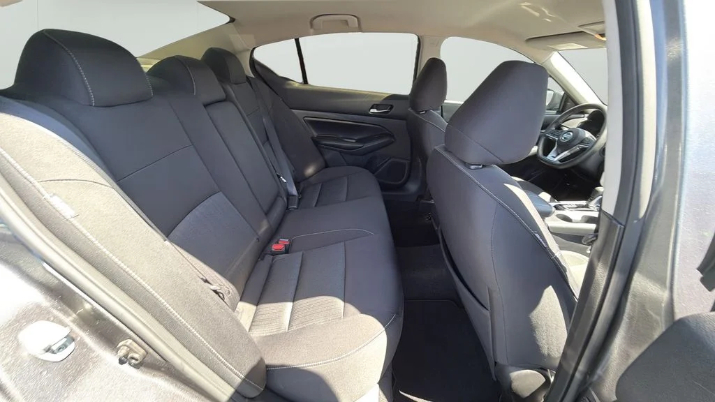 Used 2022 Gray Nissan 2.5 SV image 12