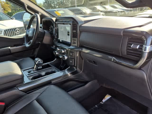 Used 2022 Oxford White Ford XLT image 22