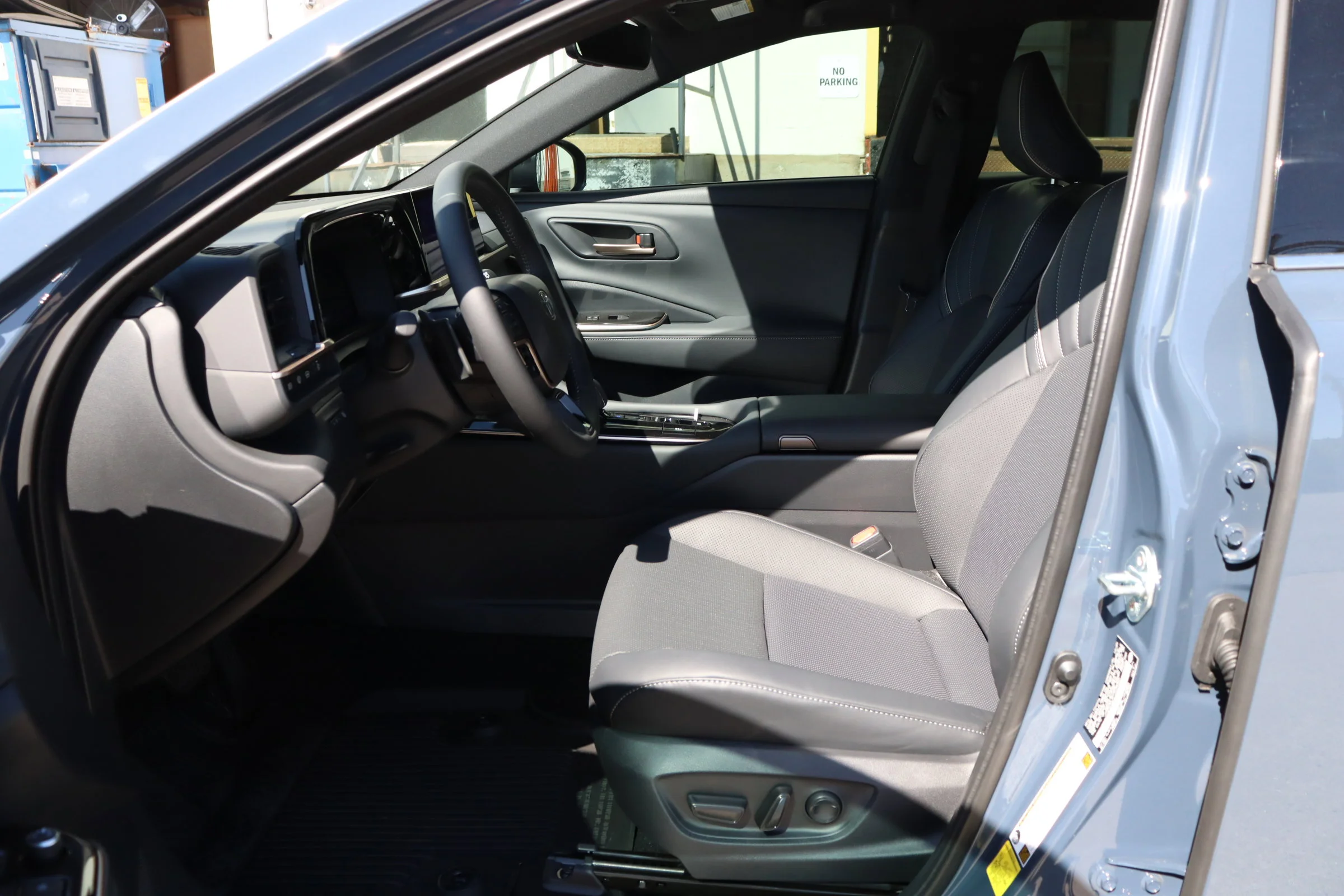 2026 Toyota Crown Signia XLE - Photo 24